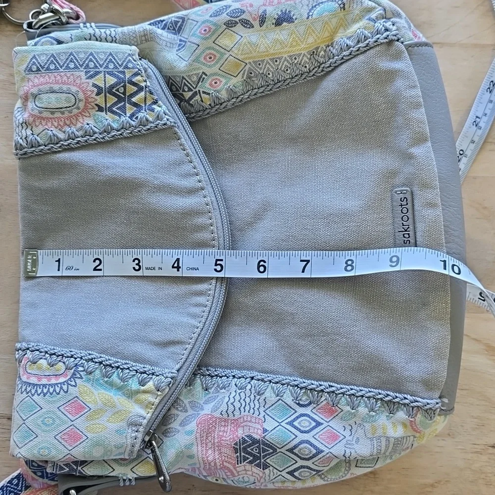 Sakroots Crossbody Bag Gray Multi Artist Circle Llama Foldover Boho - Picture 8 of 8